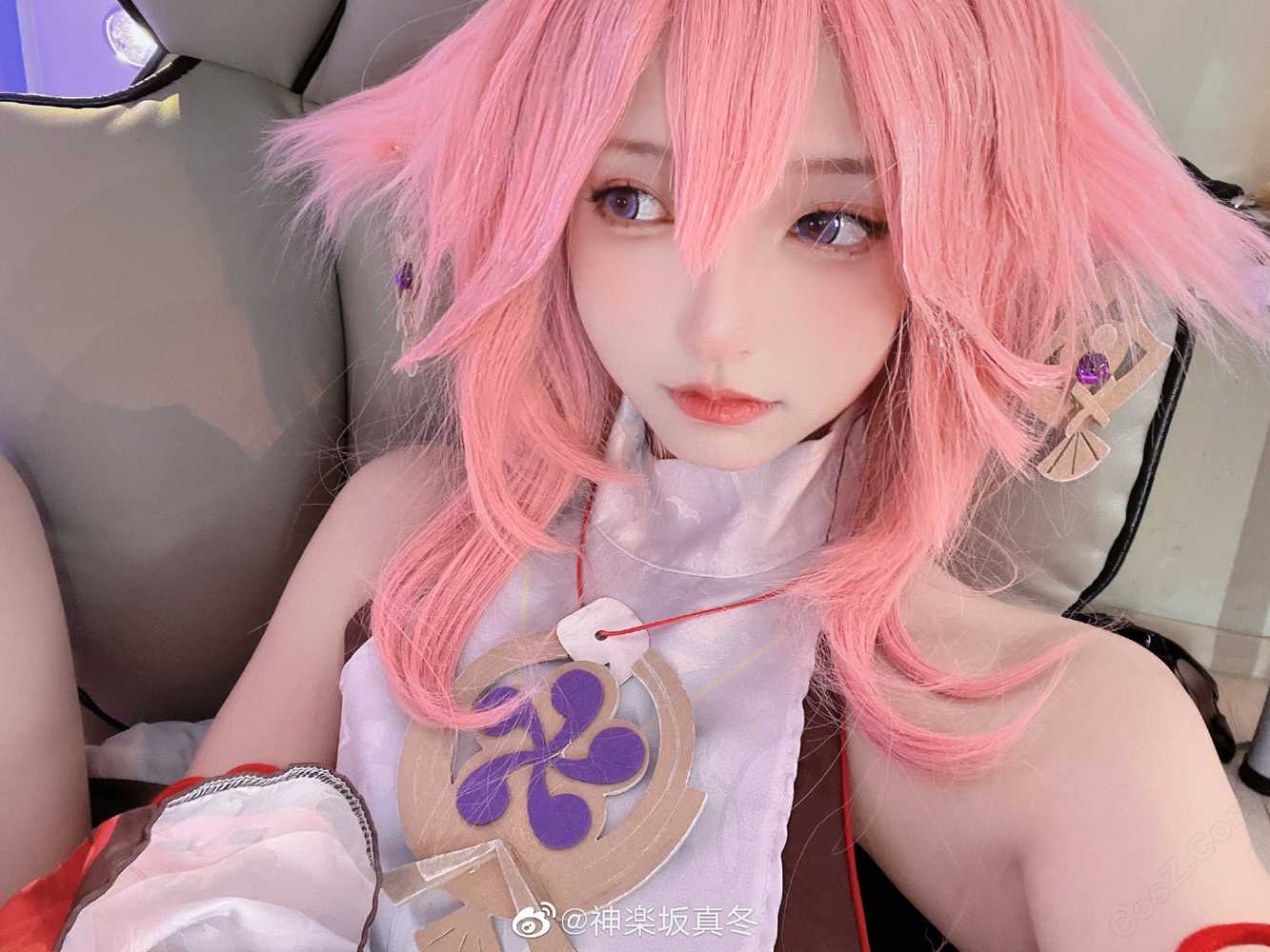 《77游戏社第3402期》粉色的coser