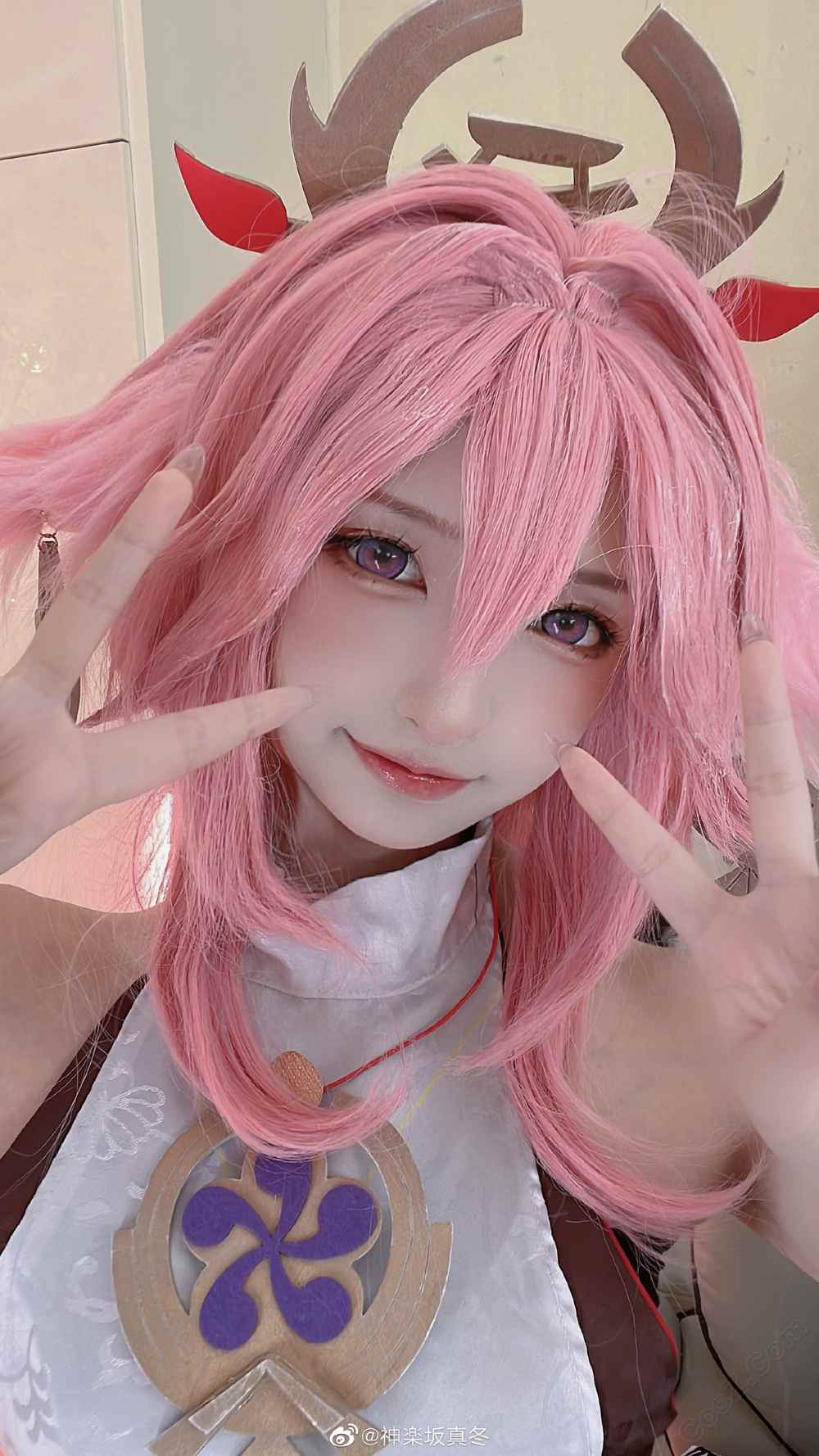 《77游戏社第3402期》粉色的coser