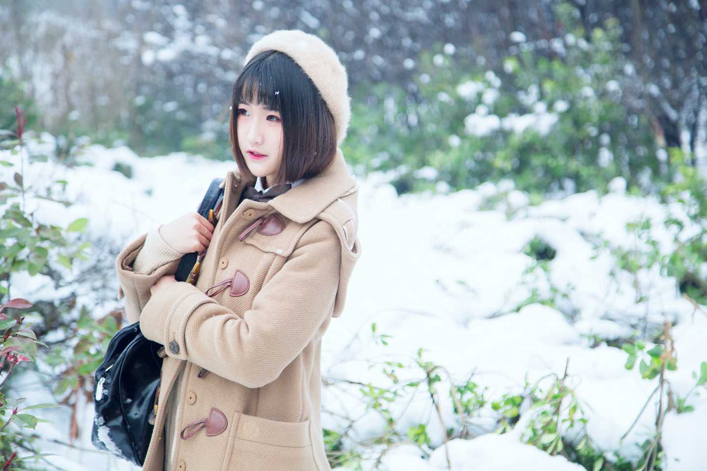 《77游戏社第3215期》雪and少女  梦幻的季节与你相遇