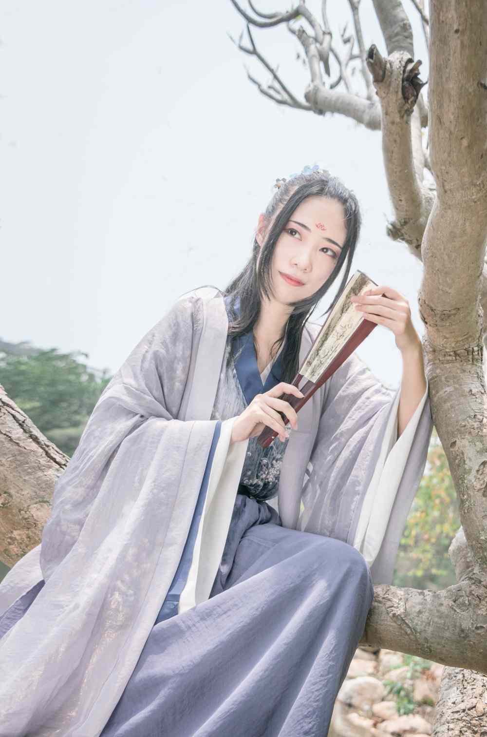 《汉服第739期》魏晋风蓝隐