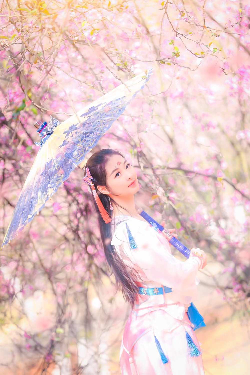 《汉服第725期》天涯明月刀&天香