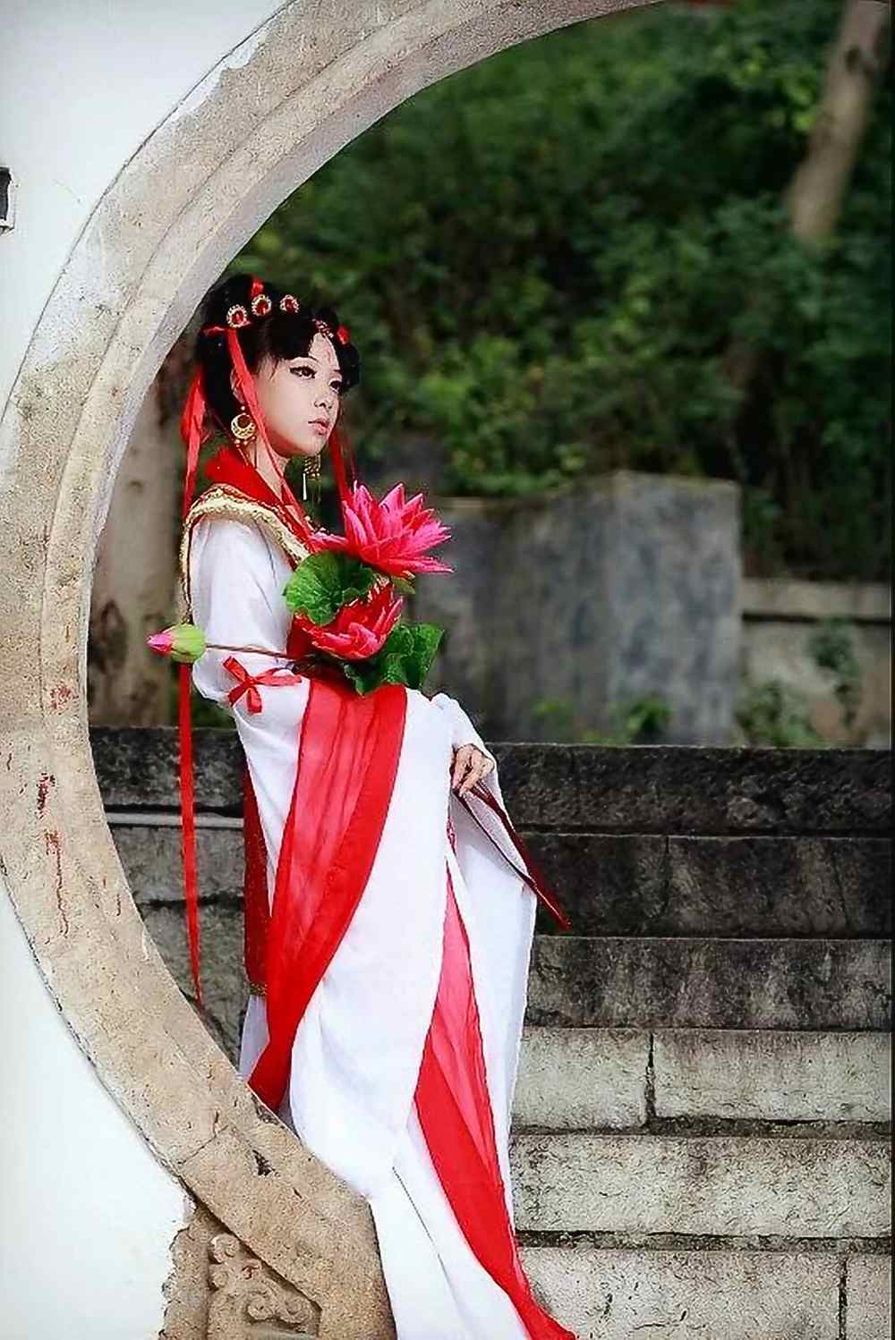 《汉服第692期》倾国怨怜