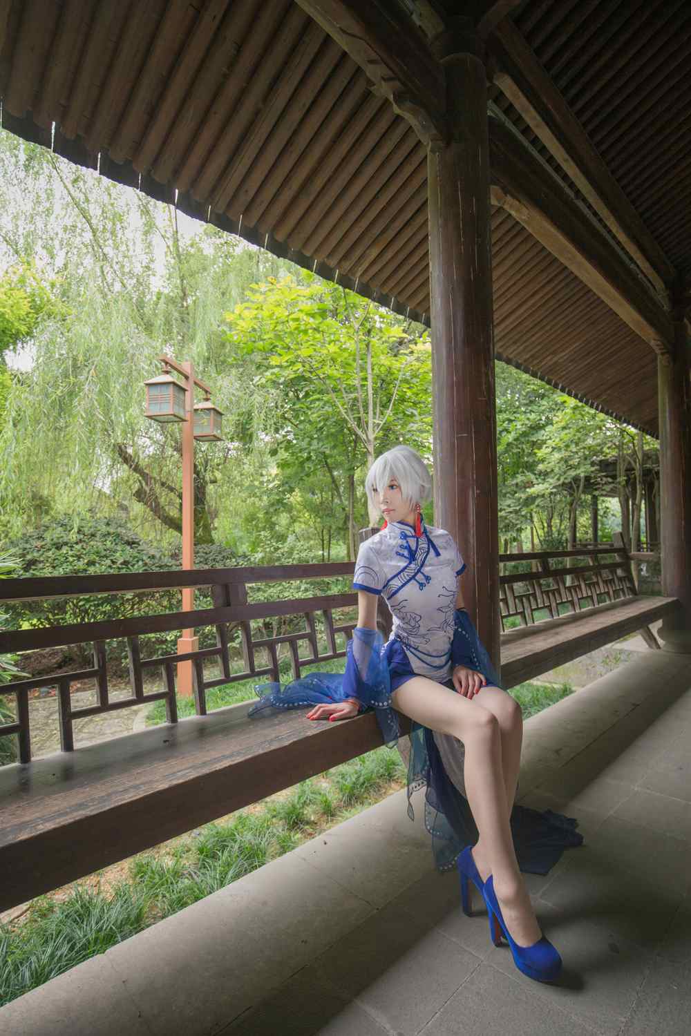 《汉服第688期》青花瓷言