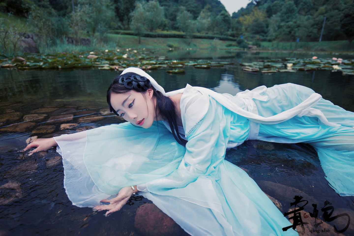 《汉服第690期》青蛇