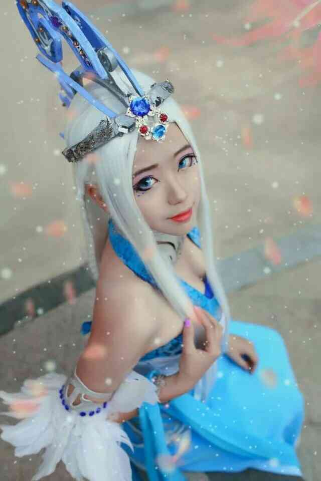 《汉服第684期》秦时明月雪女