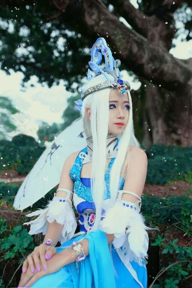 《汉服第684期》秦时明月雪女
