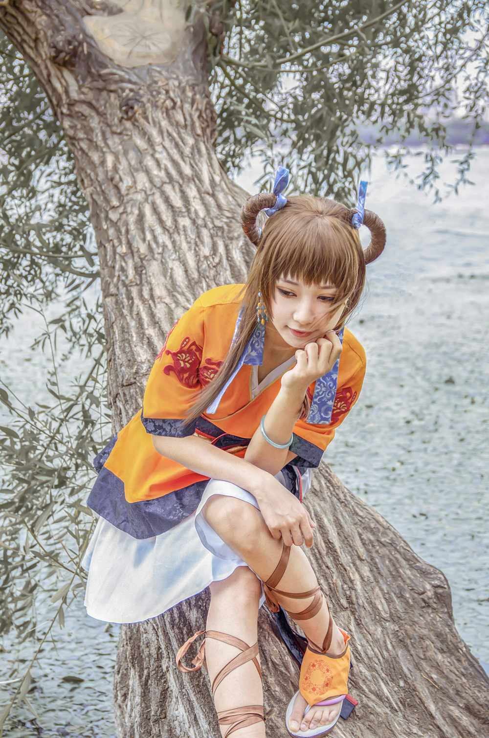 《汉服第680期》秦时明月高月