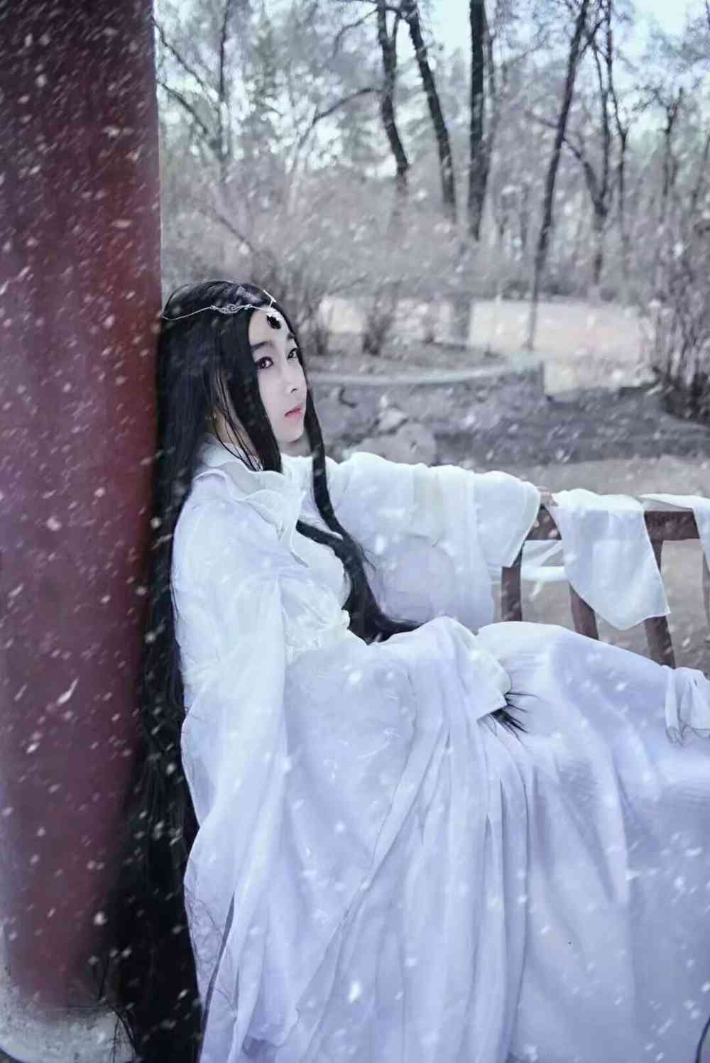 《汉服第647期》柸中雪