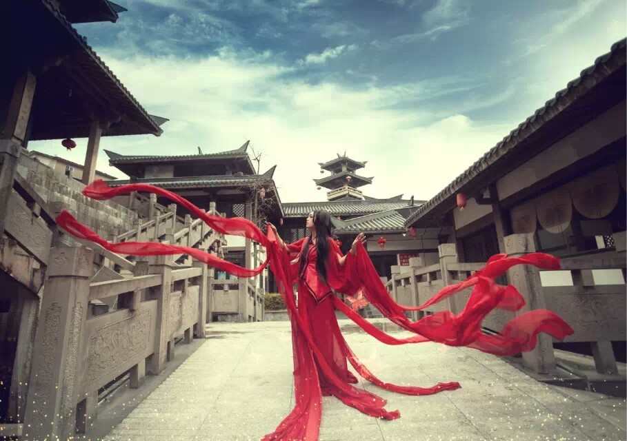 《汉服第632期》慕容安 华胥引