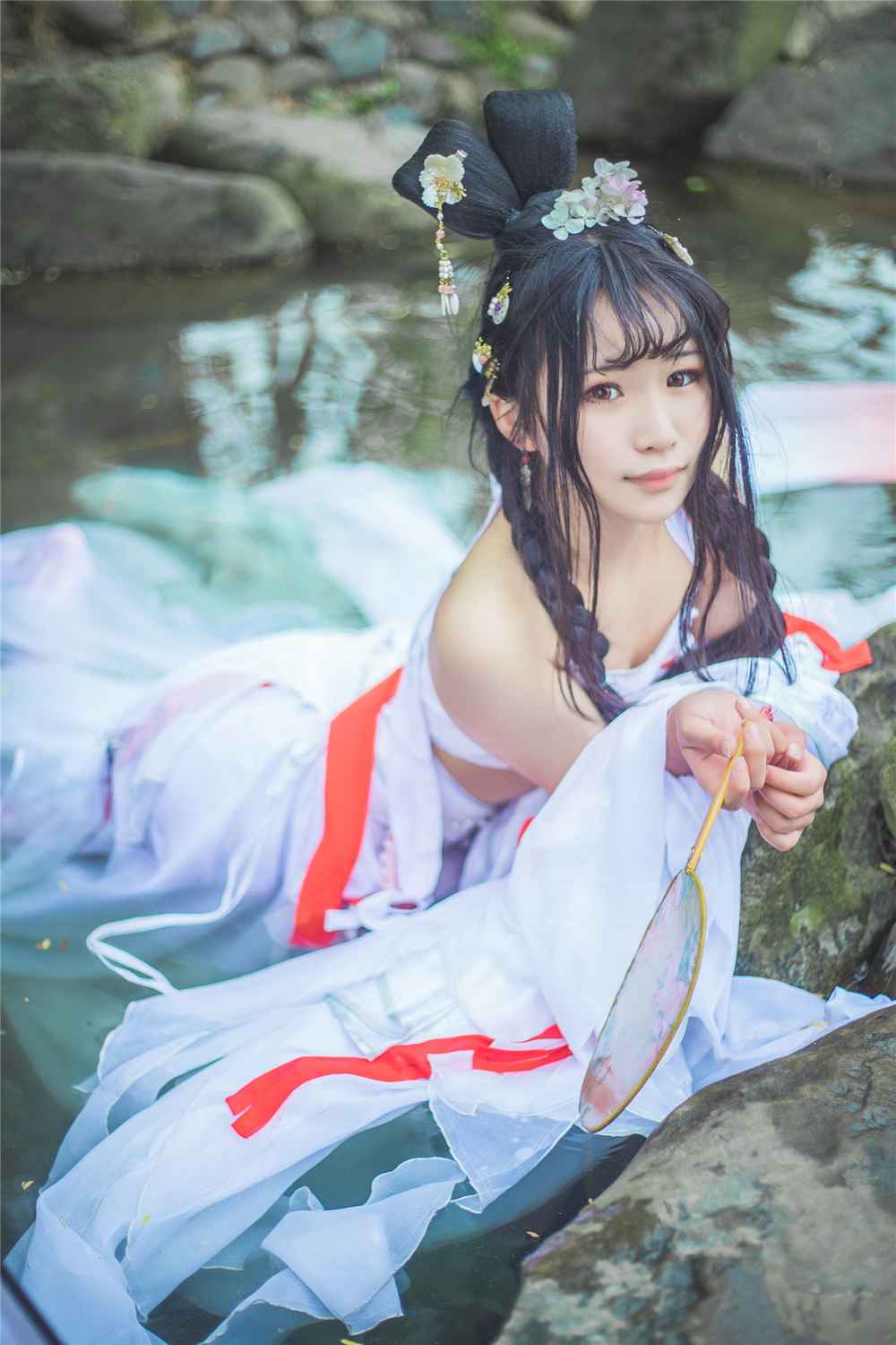 《汉服第601期》凌云万千风静语翩然若梦心里音