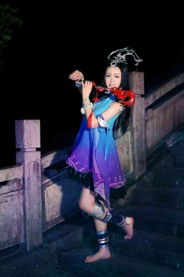 《汉服第526期》要吃个蕨菜么