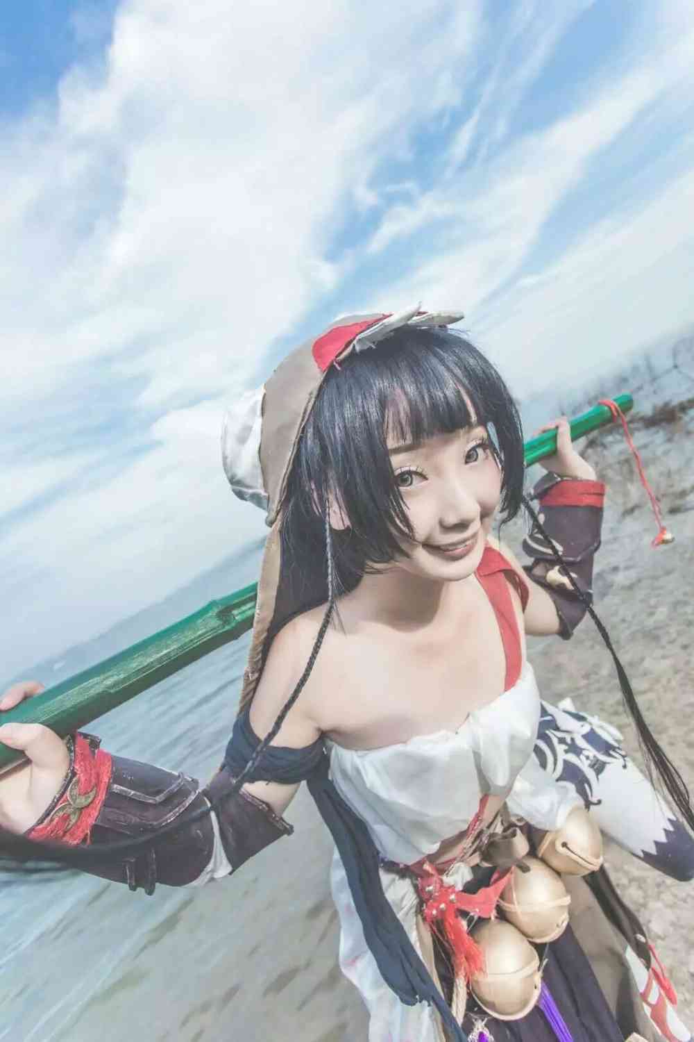 《汉服第469期》定国丐萝