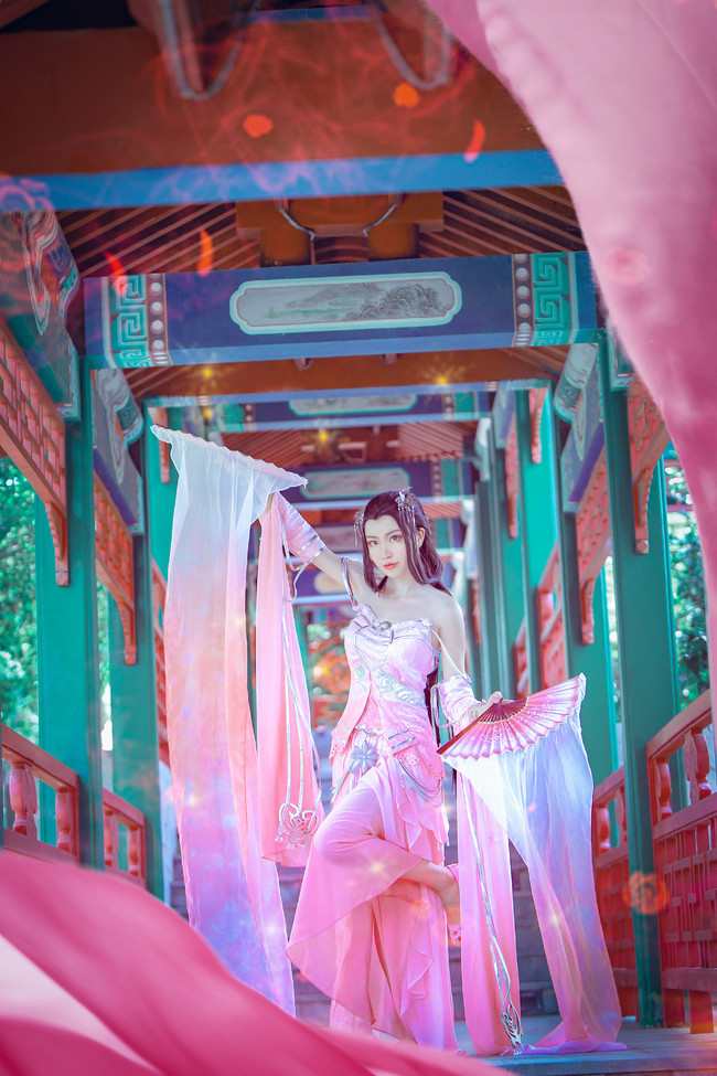 《汉服第417期》冰心舒傲骨云裳舞倾城
