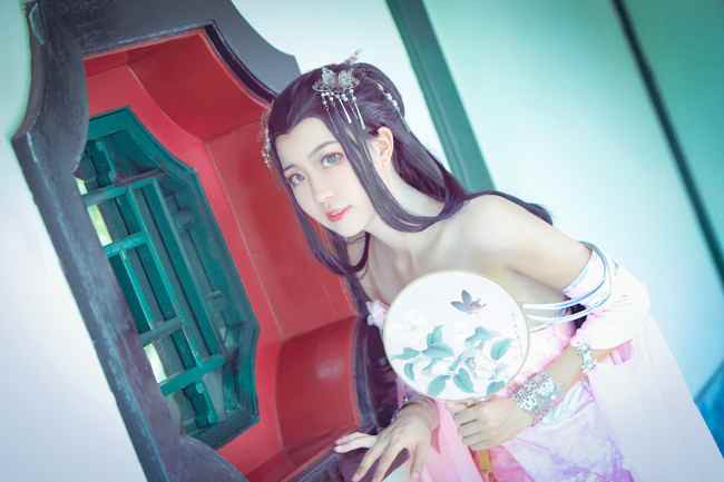《汉服第417期》冰心舒傲骨云裳舞倾城