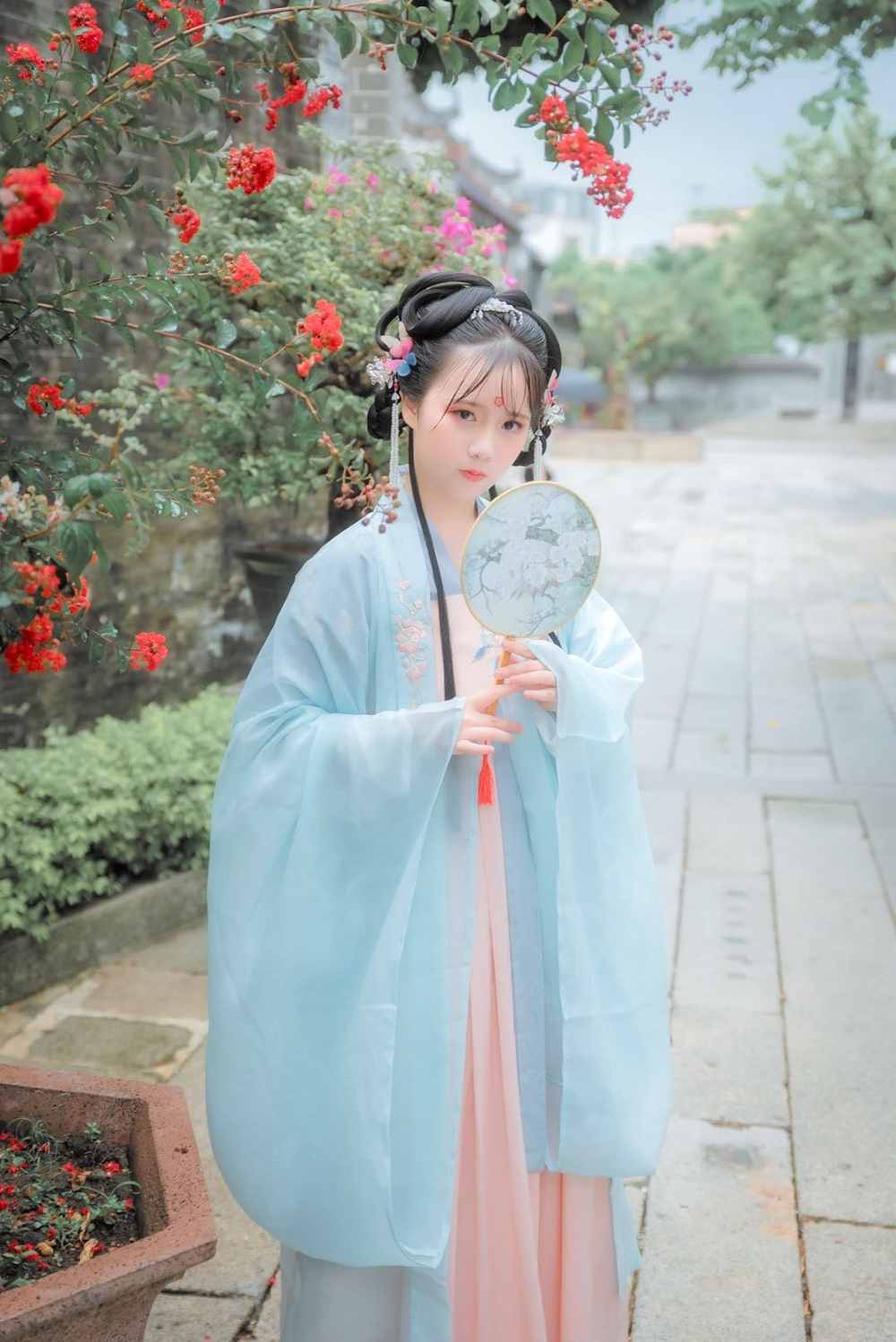 《汉服第374期》汉尚华莲月痕汉服