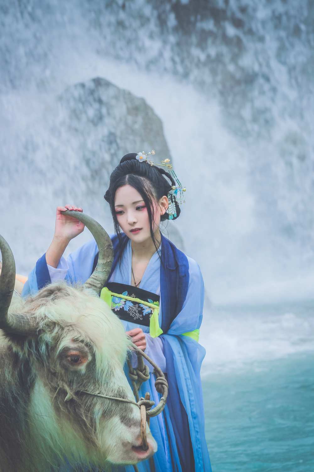《汉服第364期》望美人兮天一方