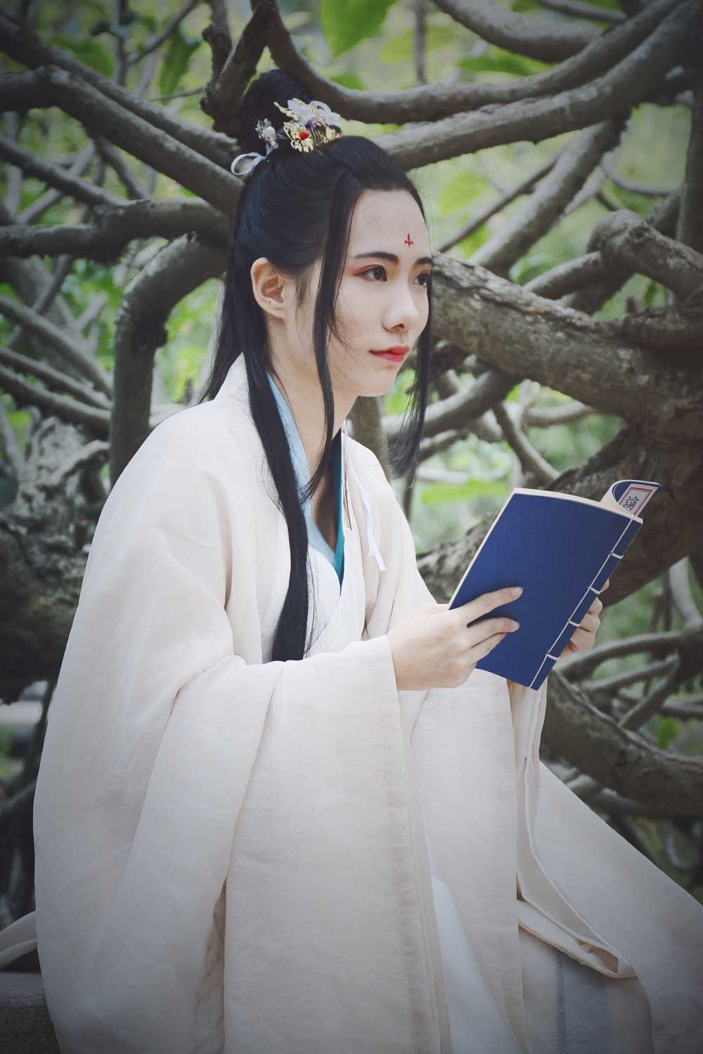 《汉服第351期》汉服西城湖畔