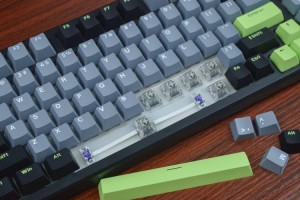 LOL狐狸连招玩法 雷柏V700-8A多模有线无线背光游戏机械键盘宏定义驱动设置
