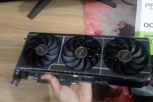 4K高性能“小钢炮”！华硕PRIME大师RTX 5070显卡