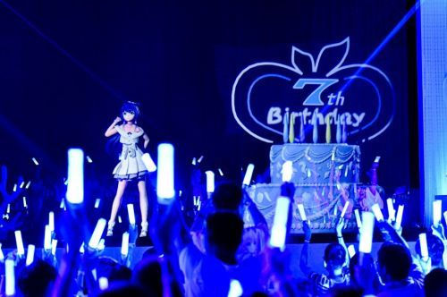 从94楼高空至蔚蓝海底 震撼直击洛天依2019生日会