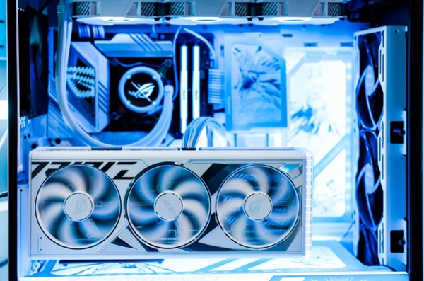 竞化纪元，梦幻联动！ROG×EVA新品发布会登陆BW 2023