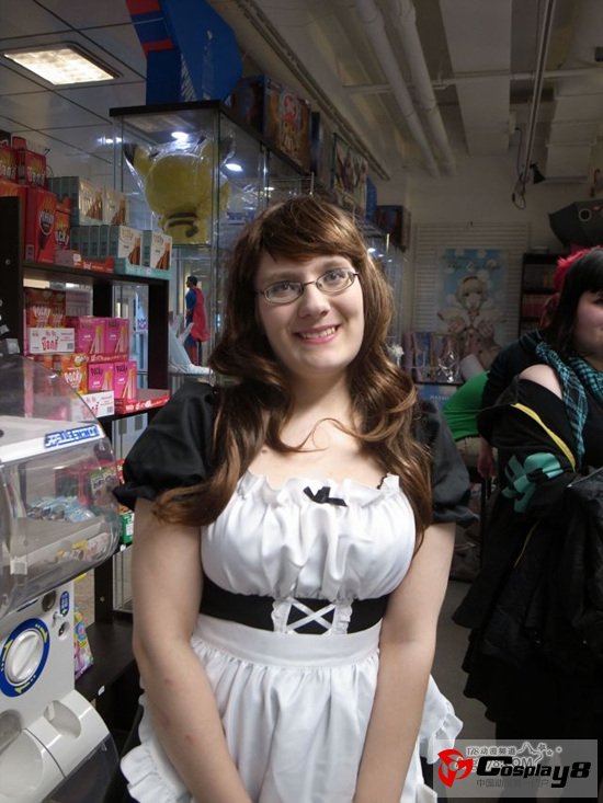芬兰一漫画咖啡店举办“女仆MONDAY”活动