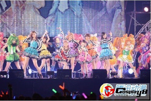 偶像组合Berryz工房和光之美少女同台共演