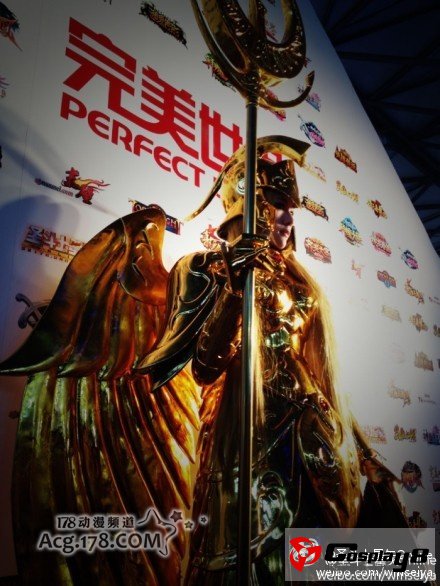 11雅典娜圣衣和暴露前卫短裙雅典娜