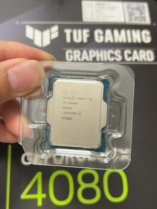 英特尔九代酷睿包装盒造型曝光!i9-9900K风格大变