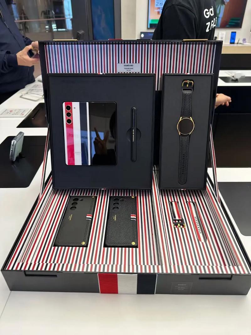 Caviar推出《权力的游戏》限量定制版Galaxy Fold