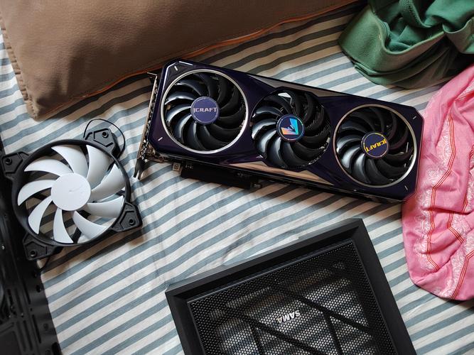 ITX玩家也能多硬盘!DUAL 4060Ti SSD可扩展M.2显卡