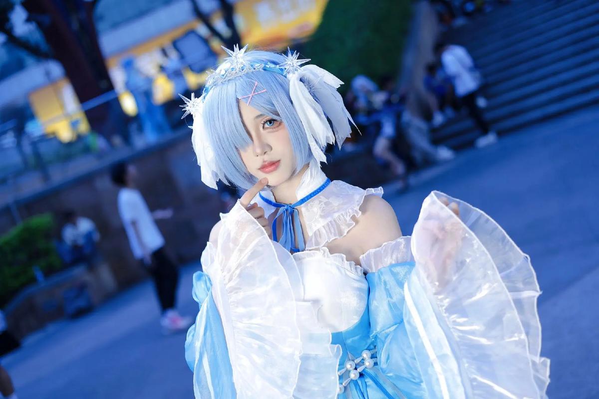 Cosplay冰雪嘉年华惊喜来袭!快来体验动漫商城里的破次元狂欢之旅!